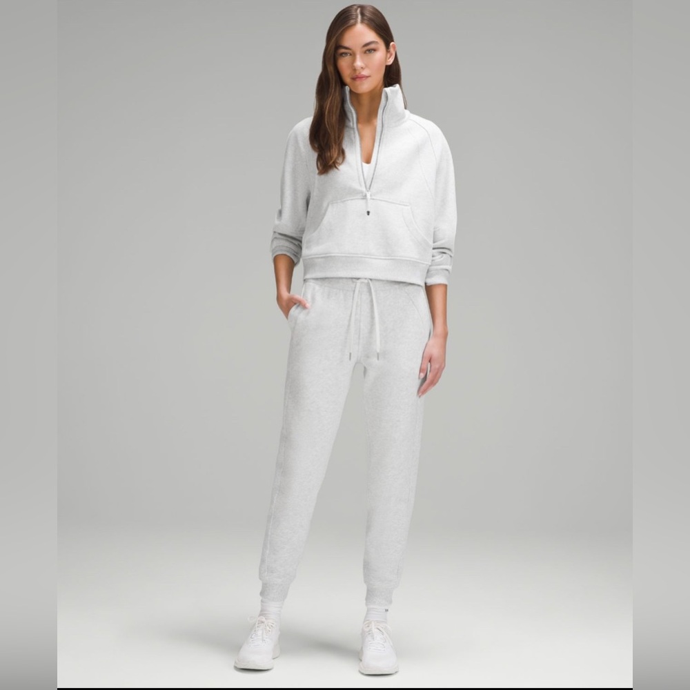 NWOT Lululemon Scuba High Rise Joggers